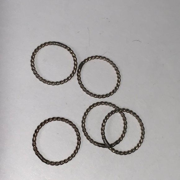 Sterling Silver Twisty Ring, Size 3 - Picture 2 of 9